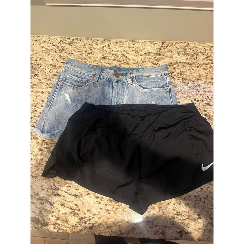 *LOT*Teen girl BlankNYC Jean size 26 and Black Nike Size L Good Condition